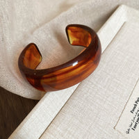 Dopamine-inspired Geometric Resin Bracelet