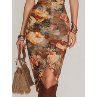 Printed Slim-fit Dress With A Fitted Waist And Neckline