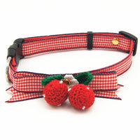 Knit strawberry pet traction set