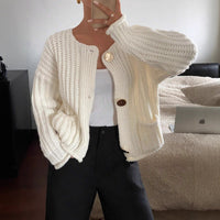 Women's Warm Knitted Sweater With Buttoned Pockets