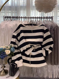 Head-turning, High-end Relaxed-fit Striped Set