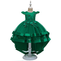 Large tail model catwalk dress