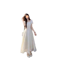 French-style Square-neck Dress Sophisticated And Soft With A Fitted Waist