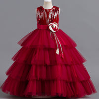 Children Host The Walk Show And Perform The Piano In A Fluffy Dress