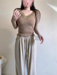 New Womens Demure Lace V-neck Long-sleeve Base Top