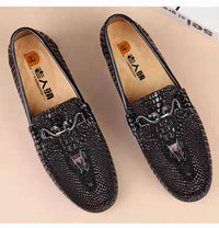 Slip-on Snake Pattern Embossed Leather Flat Driving Casual Leather Shoes