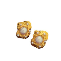 French-style Vintage Asymmetrical Earrings Retro Courtly Style