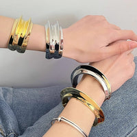 Heavy-duty Flying Saucer Polished Open Bracelet For Women