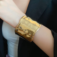 Womens Stylish Minimalist Round Open Bracelet