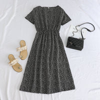 Printed Short-sleeve Waist-cinching Figure-flattering Dress For Petite Frames