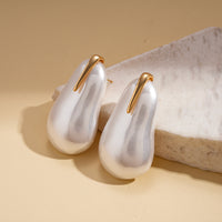 Retro Oval Pearl Earrings With A Light Luxury And High-end Feel