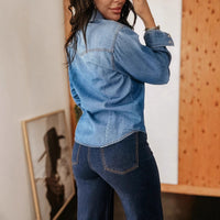 Womens Denim Shirt With A Turn-down Collar Single-breasted Design And Long Sleeves