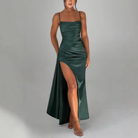 Strapless Elegant Figure-hugging Dress Exposing The Legs