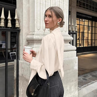 All-season Versatile And Elegant Top For Spring And Summer Commutes