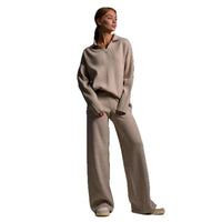 Relaxed, Chic Urban Commute-style Wide-leg Pants Set With A Casual Sweatshirt