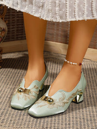 2026 Spring New Women's Chunky Heel Pumps, Versatile Square Toe Deep-V Loafers, New Chinese Style Embroidered High Heels
