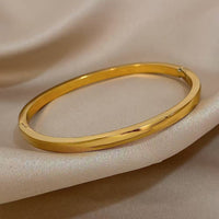 Simple Glossy Curved Solid Oval Bracelet