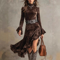 Elegant Long Dress For Women With A Fitted Waist And French Lace Details