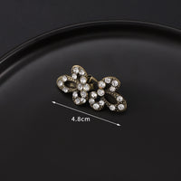 Creative Korean Version Small Scarf Buckle Women's High-end Exquisite Collar Clip