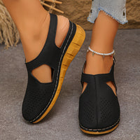 Lightweight Slippers With A Thick Sole And Buckle-strap Design