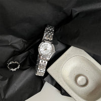 Daisy-shaped Round Dial With Diamond Embellishments For A Premium, High-end Look