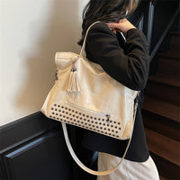 Women's New Fashion Rivet Large Capacity Portable Messenger Bag