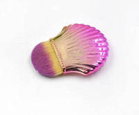 Single small shell foundation brush