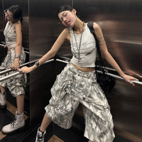 Slim-fit Street-style Sleeveless Printed Tank Top With A Crew Neck