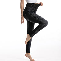 Black Breathable Slim Fit Capri Pants