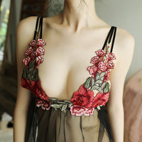Thin mesh gauze slit embroidery nightdress