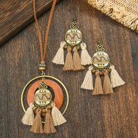 Retro Floral Earrings And Necklace Set With A Distinctive European And American Style