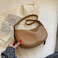Versatile One-shoulder Crossbody Dumpling Bag
