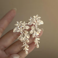French Retro Minimalist Flower Pearl Earrings