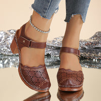 Women's Fashionable Hollow-out Chunky-heel Closed-toe Sandals