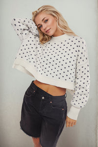 Women's Fashion Round Neck Sweater Short Loose Heart Pullover Sweater