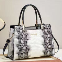 One-shoulder Portable Messenger Bag Is Popular For Women's Large Bags Women This Year