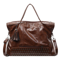 Women's New Fashion Rivet Large Capacity Portable Messenger Bag