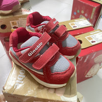Spring And Autumn Walking Shoes With Minor Defects