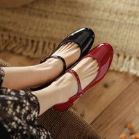 Women's Chunky Heel Retro Leather Round Head Pumps