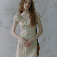 Floral Waist-cinching Dress With A Slimming Fit Sweet Puffed-sleeve Mini Skirt That Adds A Youthful Touch