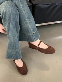 Women's Shallow Mouth Pumps Retro Round Head Soft Flat Bottom Suede