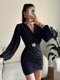 Sexy V-neck Pleated Stretch Short Skirt