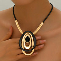 Retro Geometric Circular Cross-Panel Necklace