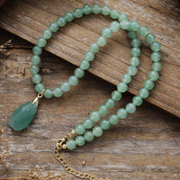 Elegant And Sophisticated Natural Stone Necklace For Women