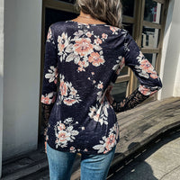 Fashionable Womens Loose-fit Pullover With A Round Neck Long Sleeves And A Print