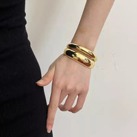 Niche Minimalist Style Irregular Metal Glossy Open Design