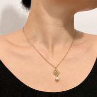 Sexy Butterfly Drop Back Chain Fashion Metal Rose Pearl Necklace