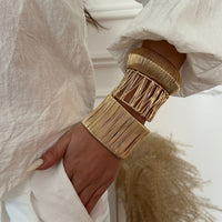 Bold Exaggerated C-shaped Alloy Bracelet With A Brushed Finish