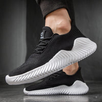 Trendy Running Men's Shoes Lightweight Low-Top Travel Shoes