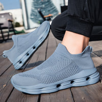 Men's Lightweight Breathable Sports Casual Shoes